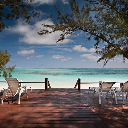 Hollywood Beach Suites Turks And Caicos Whitby Bekvämligheter bild
